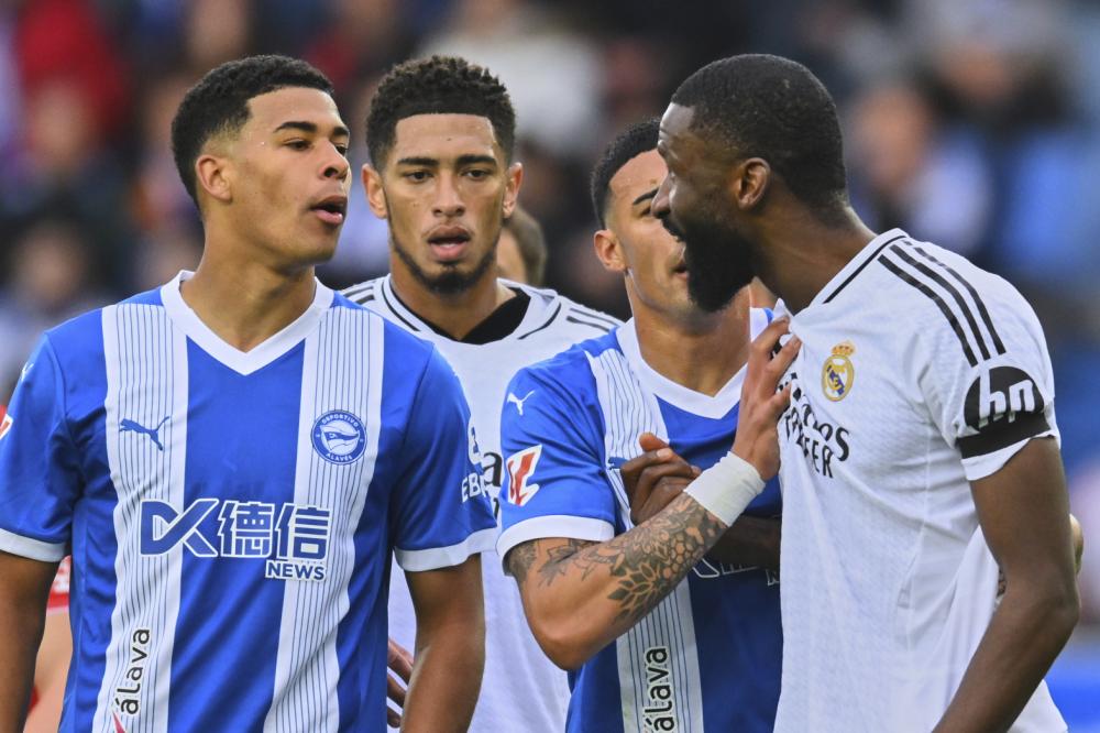 卢卡库的高 卢卡库的高